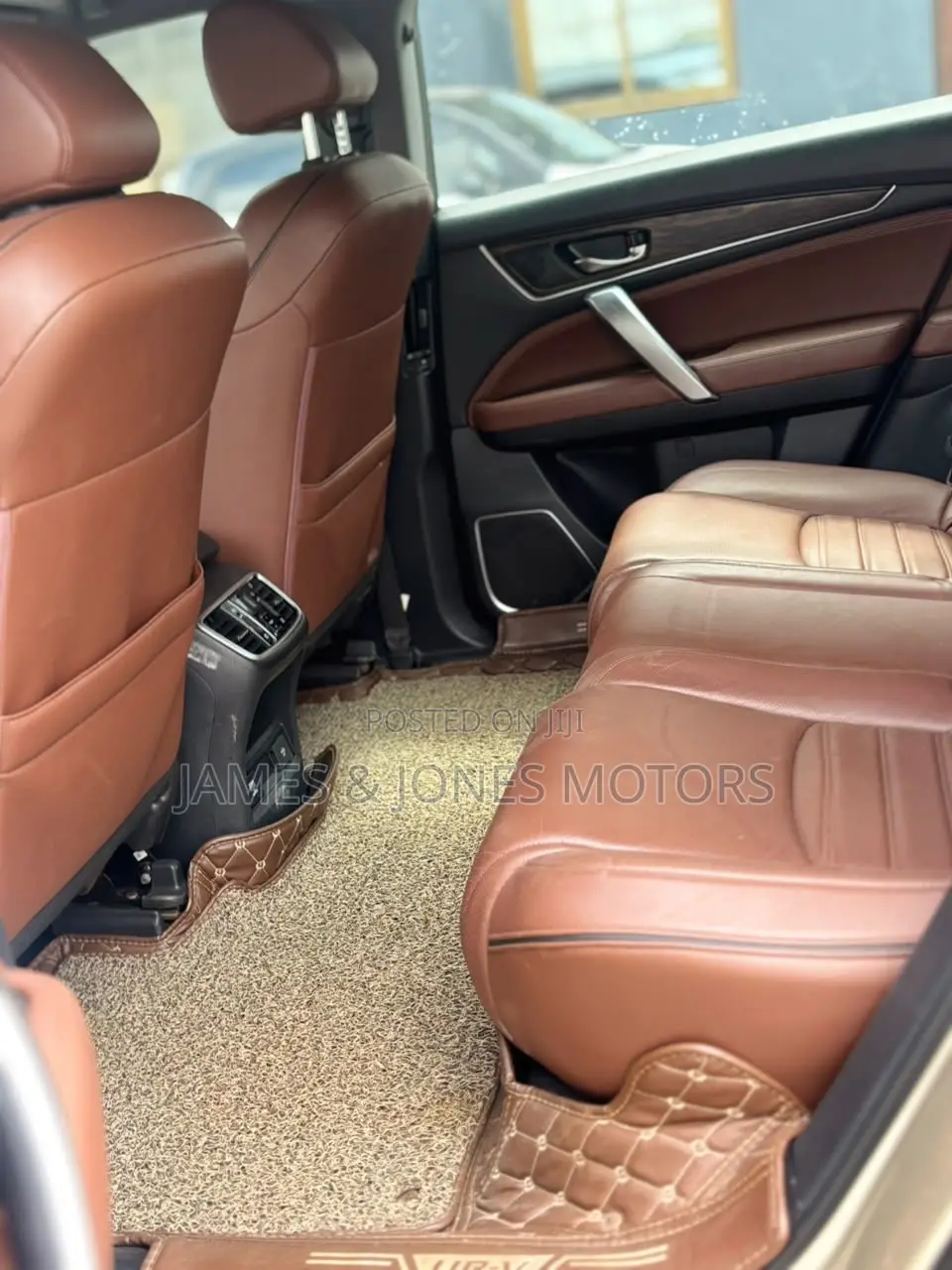 Honda UR-V Premium Edition 2017 Beige