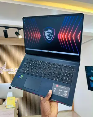Laptop MSI Raider GE76 12UGS 32GB Intel Core i9 SSD 1T
