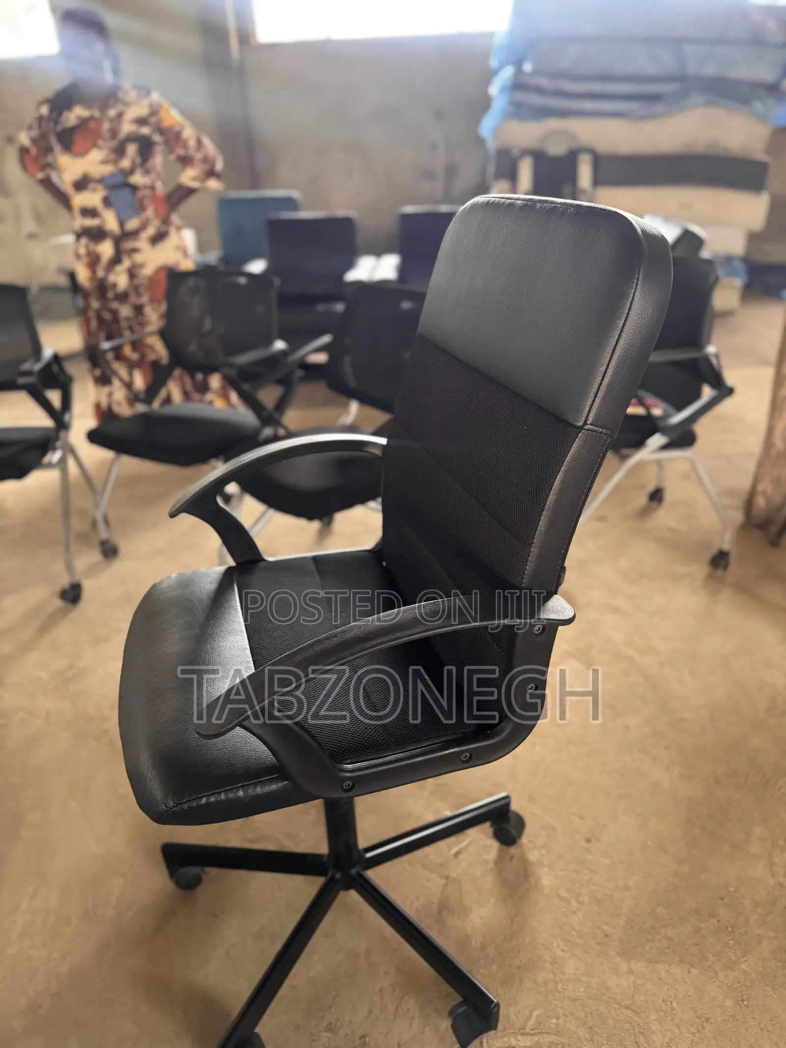 Swivel Office Chair