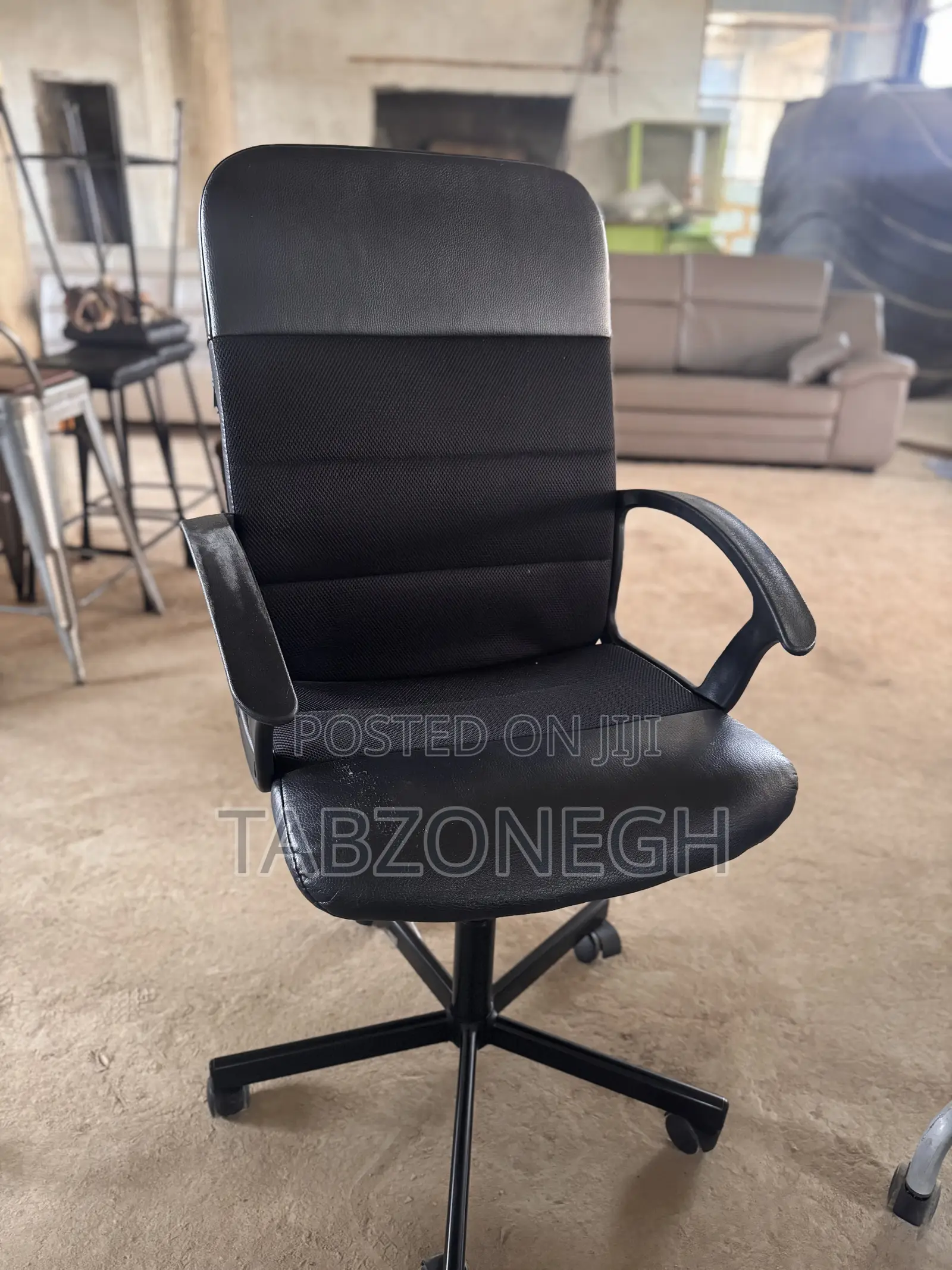 Swivel Office Chair