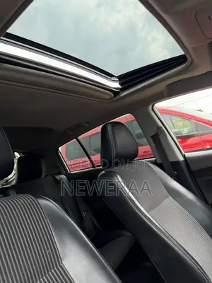 Toyota Yaris SE Hatchback 5dr 2014 White