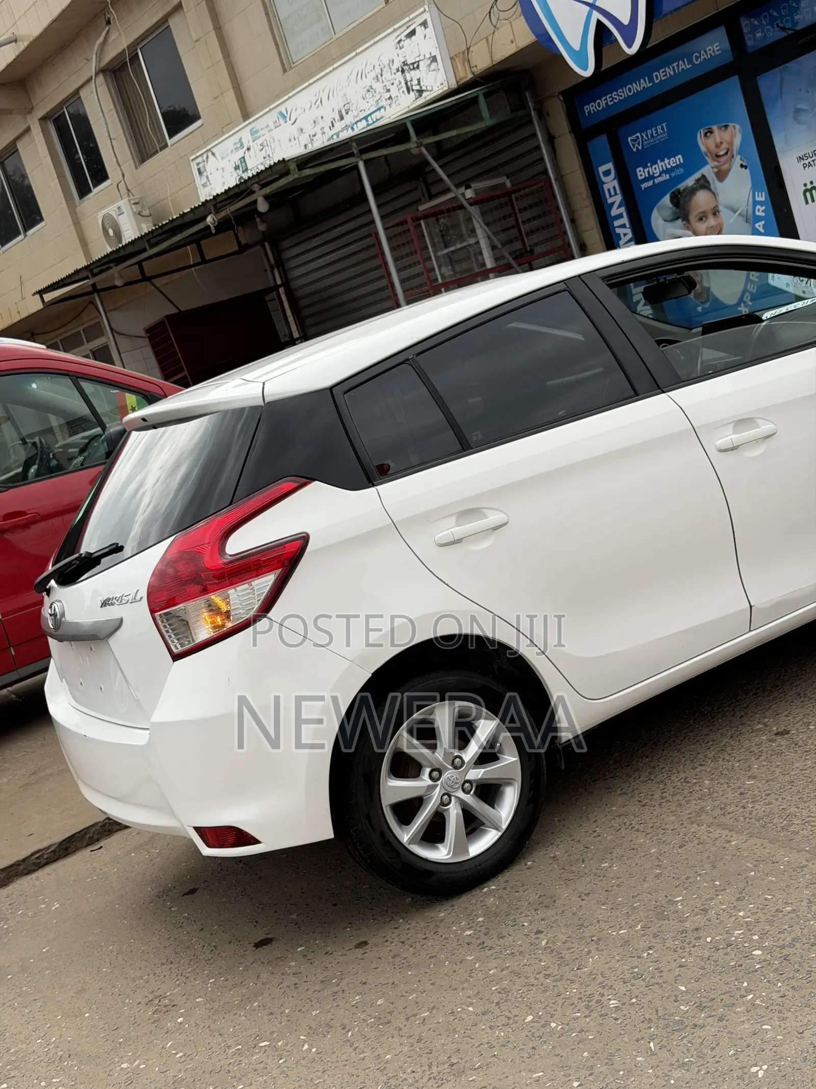 Toyota Yaris SE Hatchback 5dr 2014 White