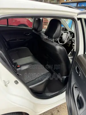 Toyota Yaris SE Hatchback 5dr 2014 White