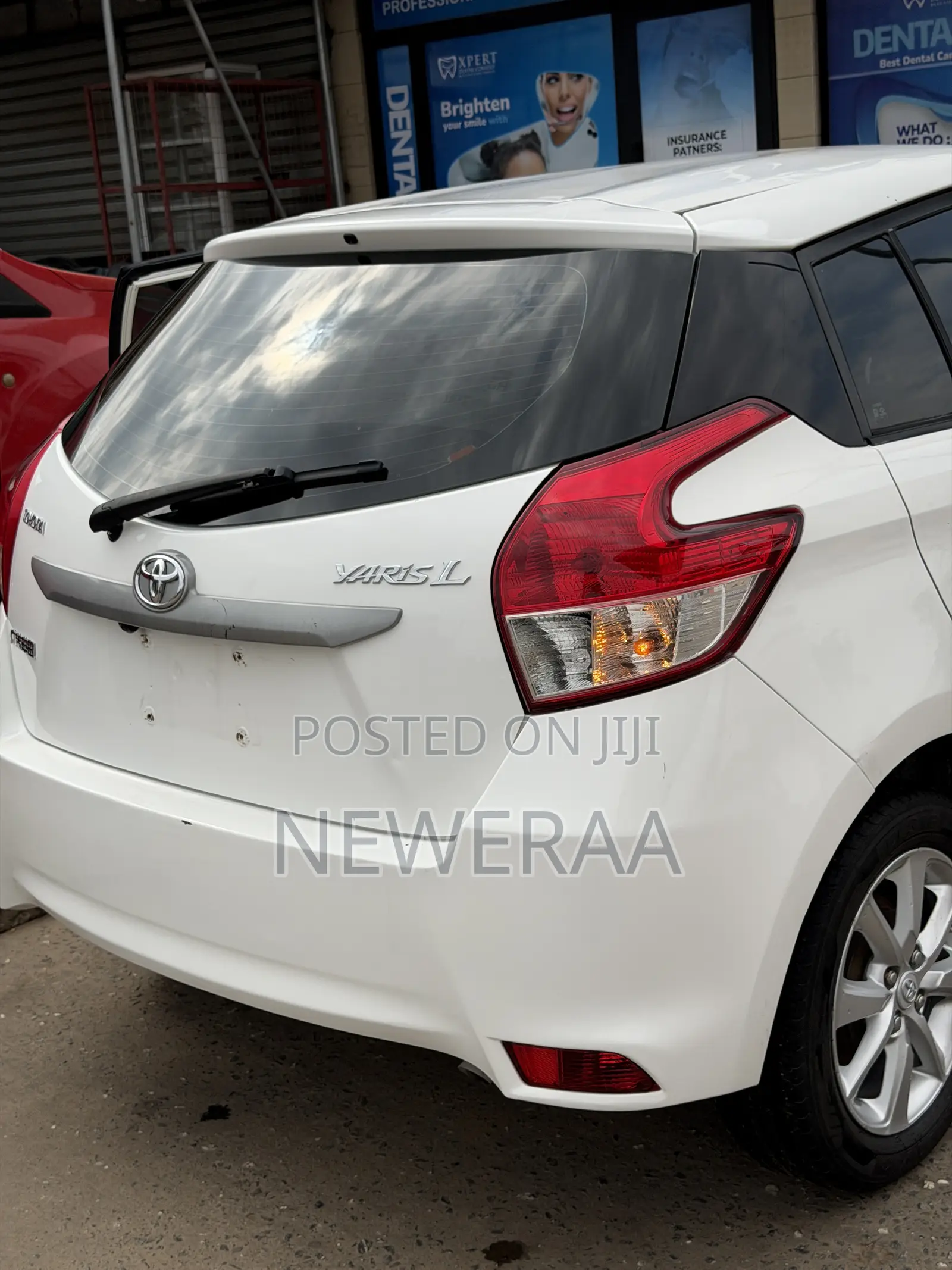 Toyota Yaris SE Hatchback 5dr 2014 White