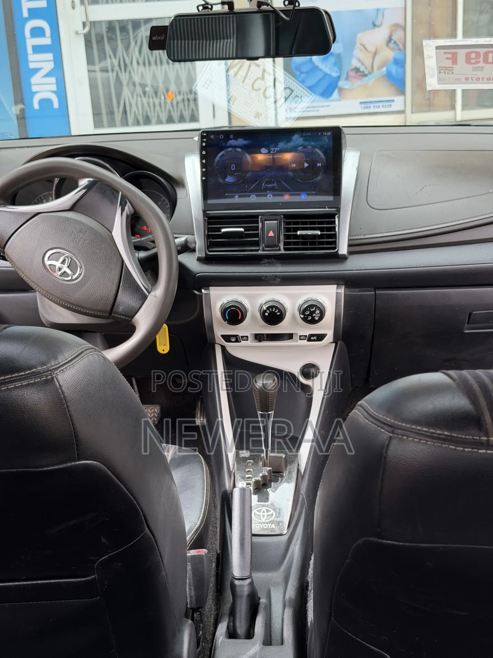 Toyota Yaris SE Hatchback 5dr 2014 White