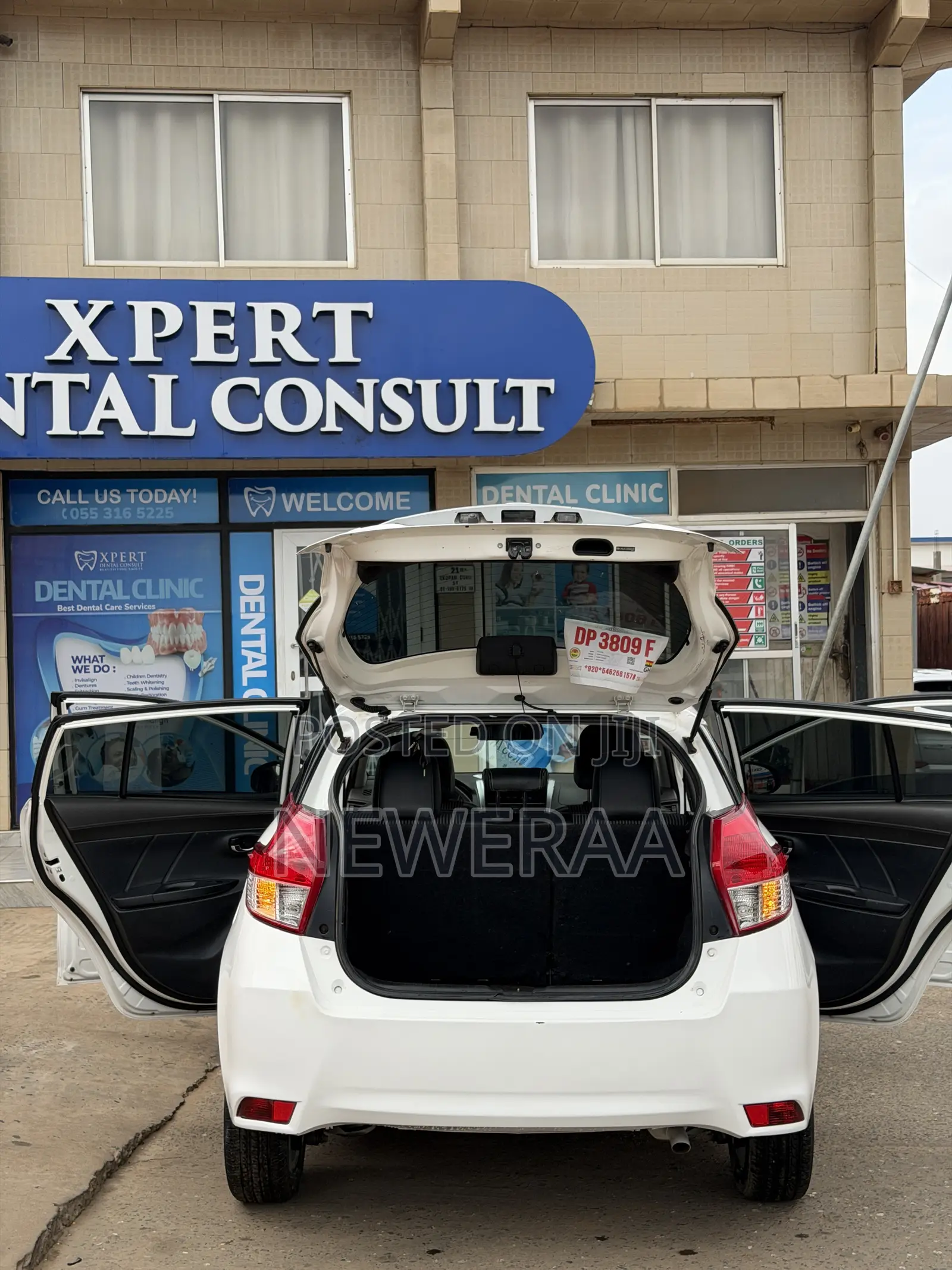 Toyota Yaris SE Hatchback 5dr 2014 White