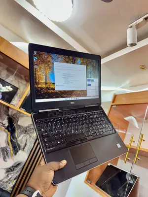 Laptop Dell Precision 7520 16GB Intel Core i7 SSD 256GB