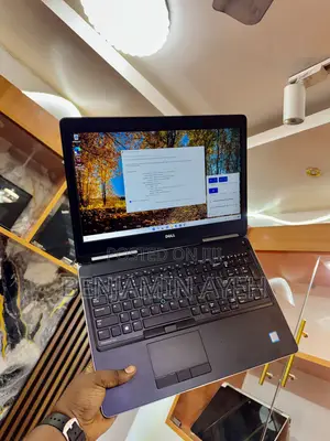 Laptop Dell Precision 7520 16GB Intel Core i7 SSD 256GB