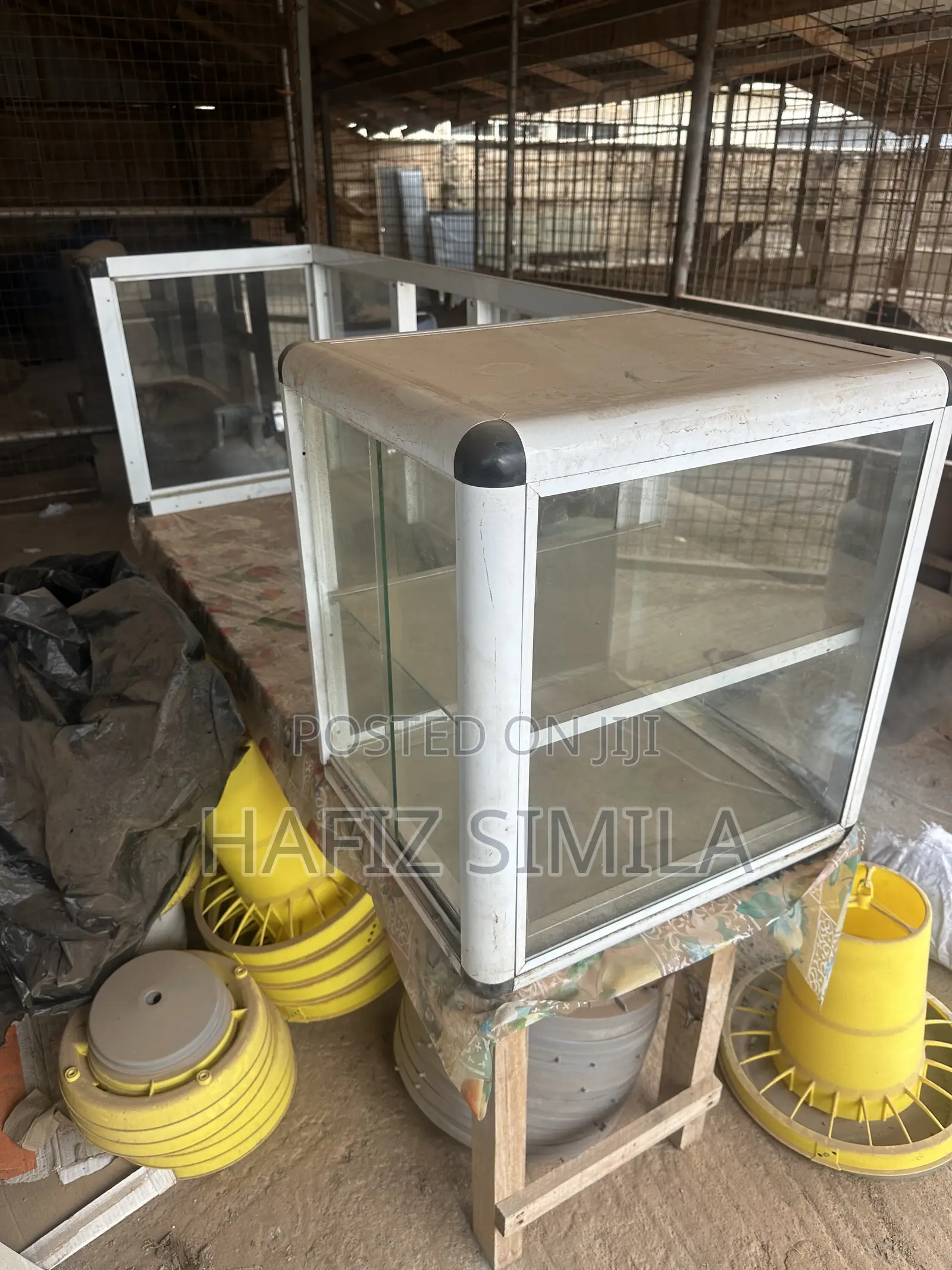 Show Case Glass and Table