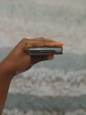 New Samsung Galaxy Z Flip 5 256 GB Gray