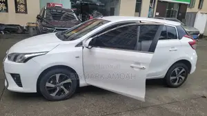 Toyota Yaris 2016 White