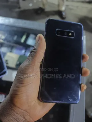 Samsung Galaxy S10e 128 GB Black