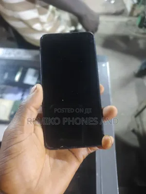 Samsung Galaxy S10e 128 GB Black