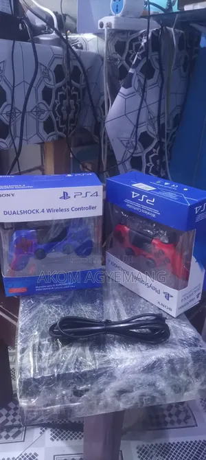 Ps4 Pro 500GB ,2 Pads ,7 Free Games of Choice