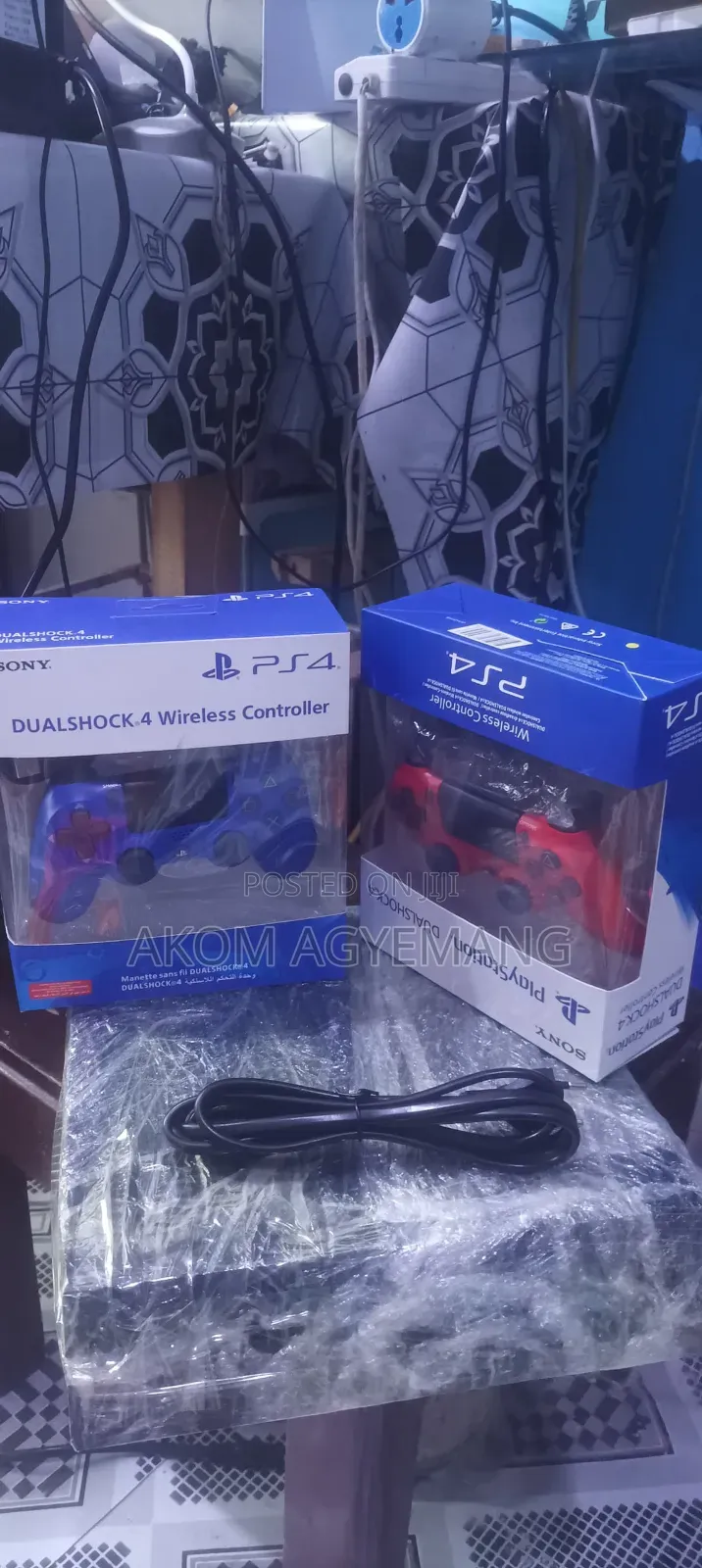 Ps4 Pro 500GB ,2 Pads ,7 Free Games of Choice