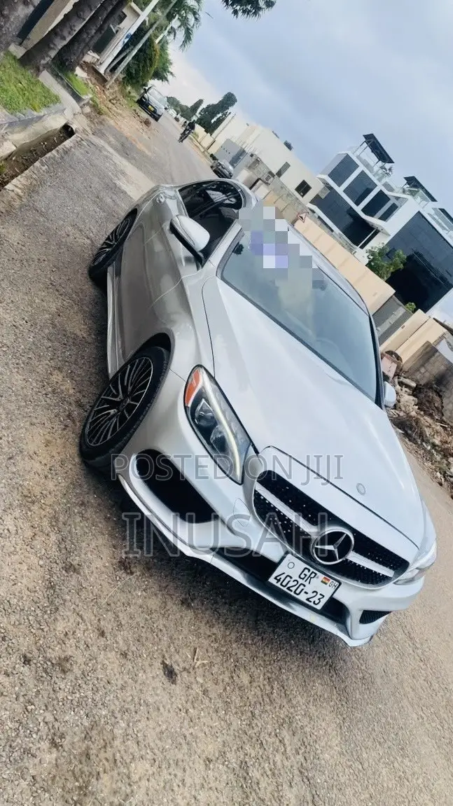 Mercedes-Benz C300 Luxury 4dr AWD 4Matic Sedan (2.0L 4cyl 7A) 2015 Gray