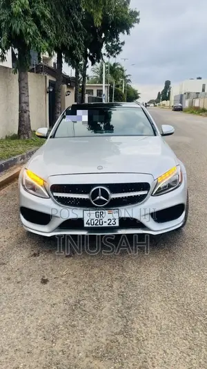 Mercedes-Benz C300 Luxury 4dr AWD 4Matic Sedan (2.0L 4cyl 7A) 2015 Gray
