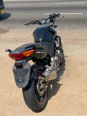 Honda CB 2022 Black