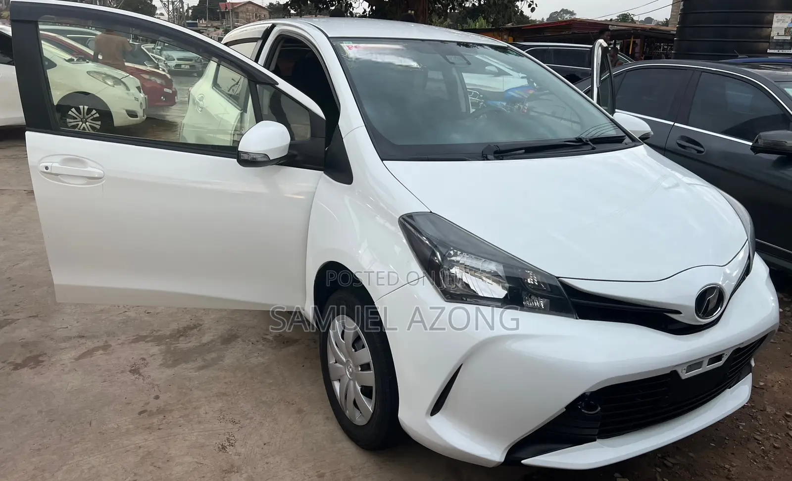 Toyota Vitz 1.3 AWD 3dr 2015 White