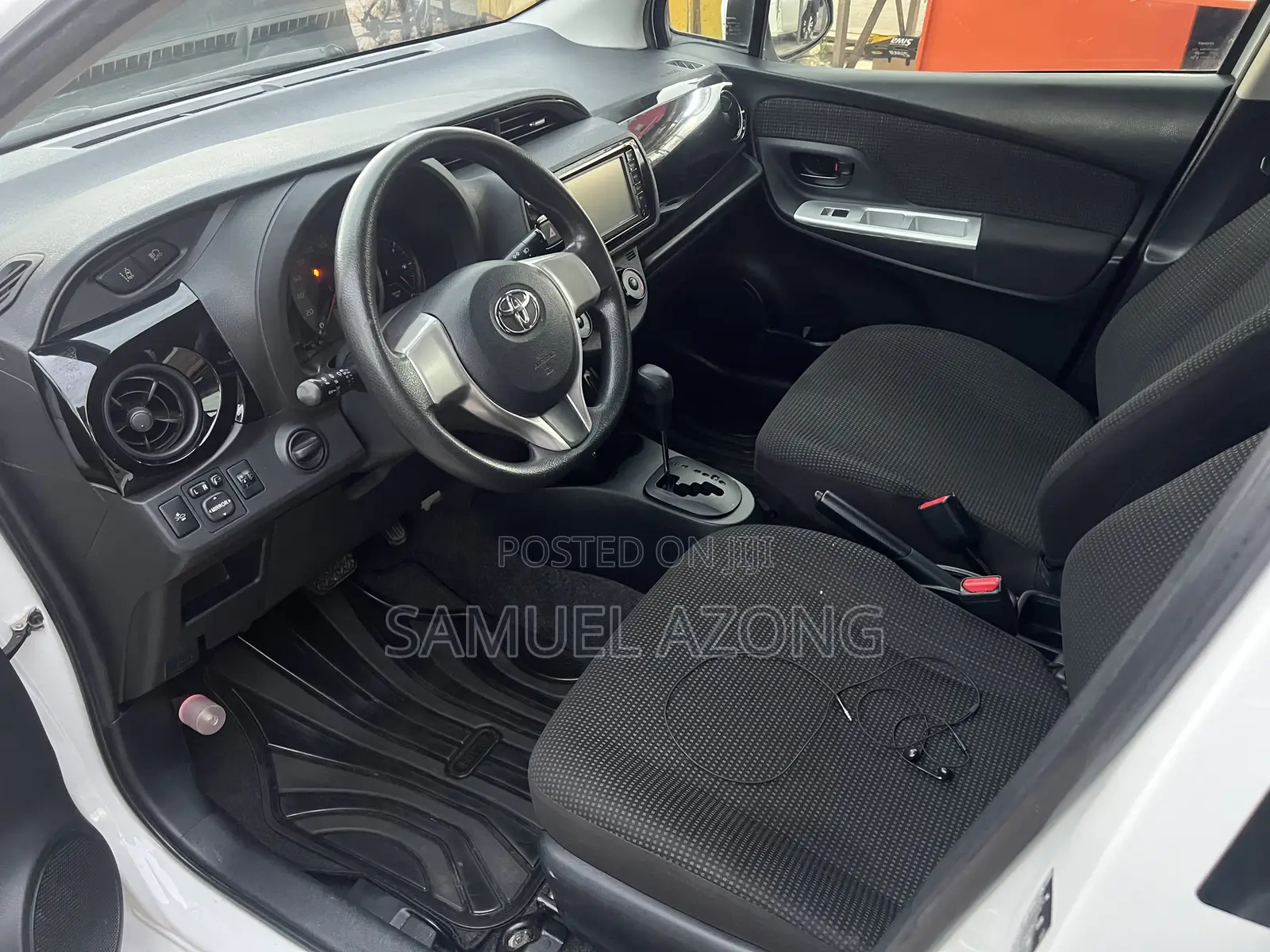 Toyota Vitz 1.3 AWD 3dr 2015 White