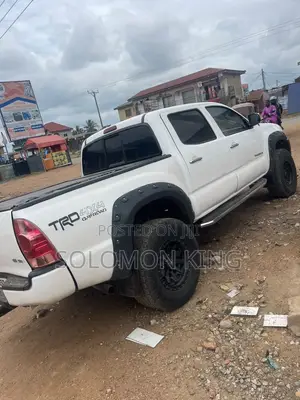 Toyota Tacoma 4dr Double Cab 2016 White