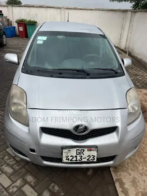 Toyota Vitz 2010 Gray
