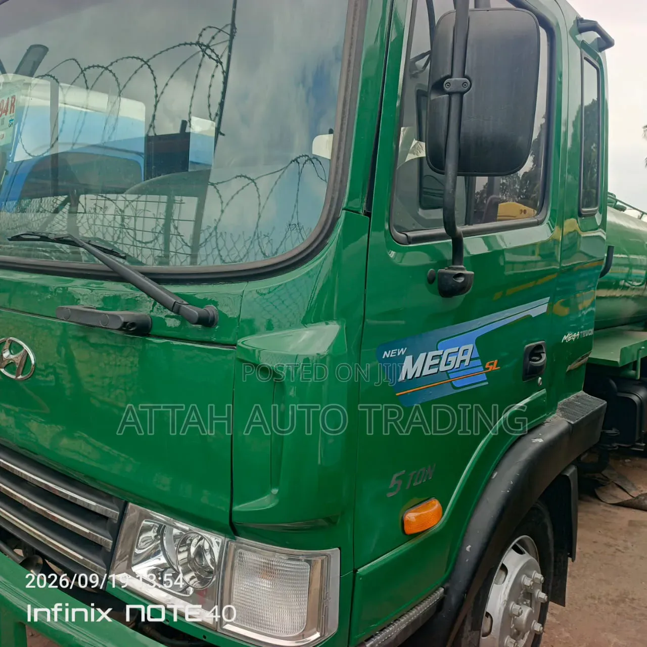 Hyundai Waste Truck 2000 Green