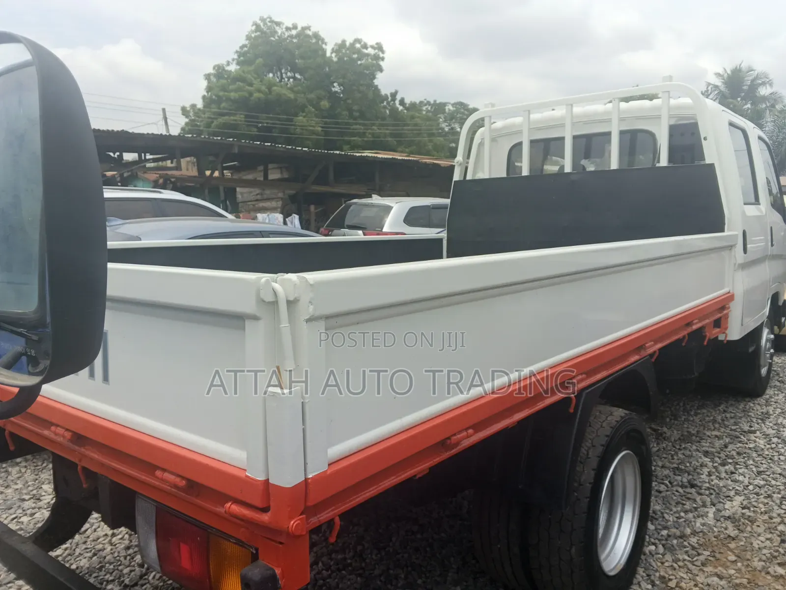 Hyundai 2000 White