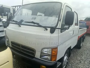 Hyundai 2000 White