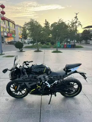 CFMoto 250SR 2025