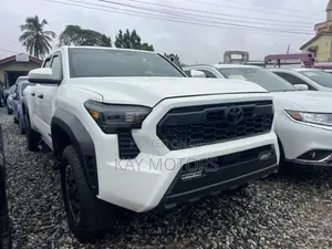 Toyota Tacoma TRD Off-Road Double Cab 4WD 6.1 ft. SB 2025 White