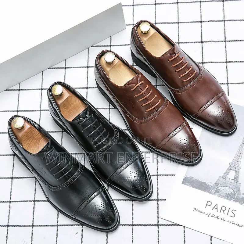 Pointed Dotted Shoe