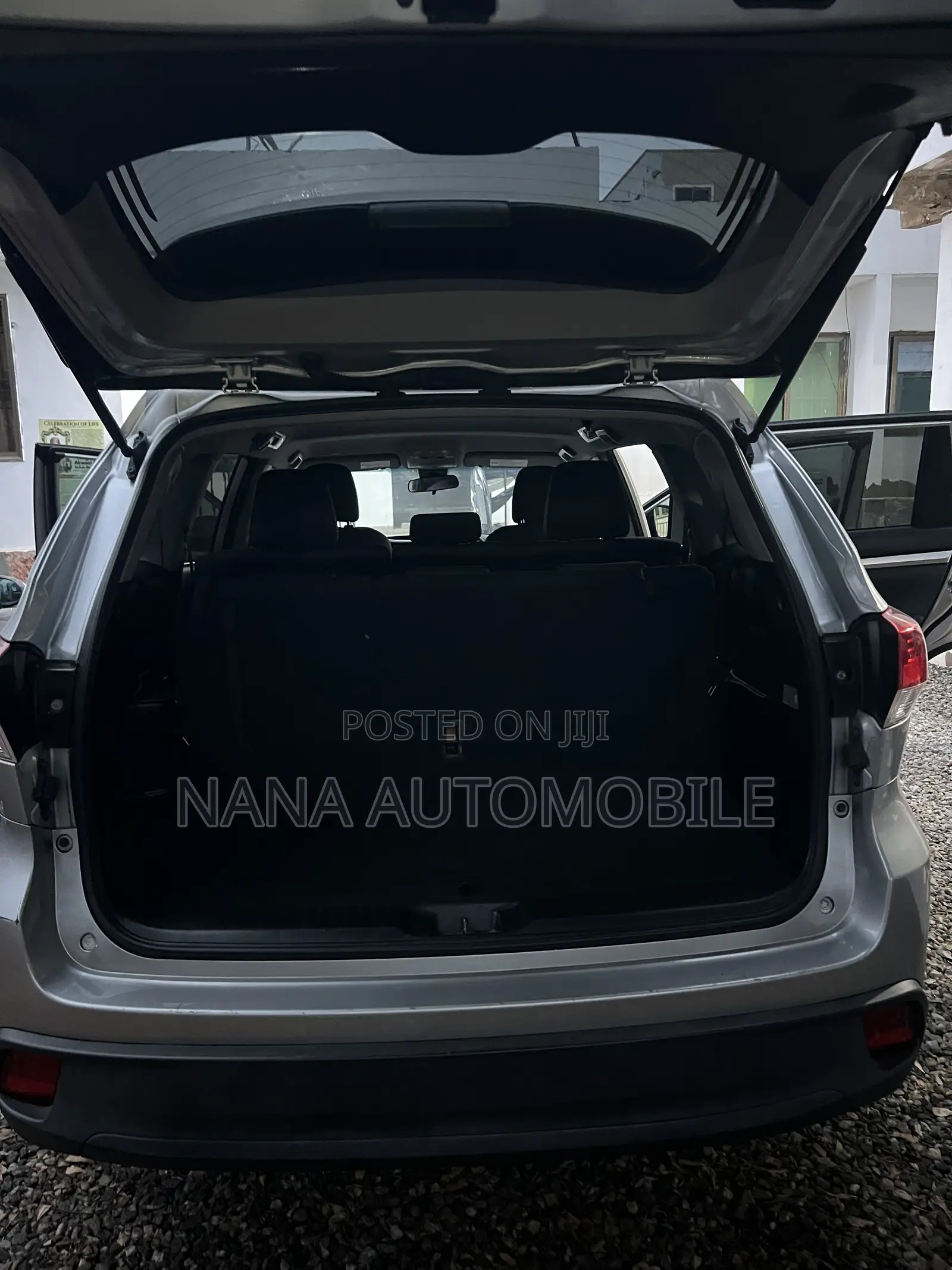 Toyota Highlander LE 4x2 (2.7L 4cyl 6A) 2018 Silver