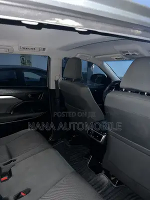 Toyota Highlander LE 4x2 (2.7L 4cyl 6A) 2018 Silver