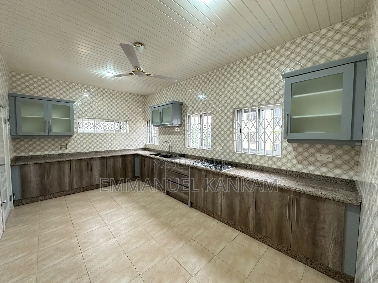 3bdrm Apartment in American House for rent