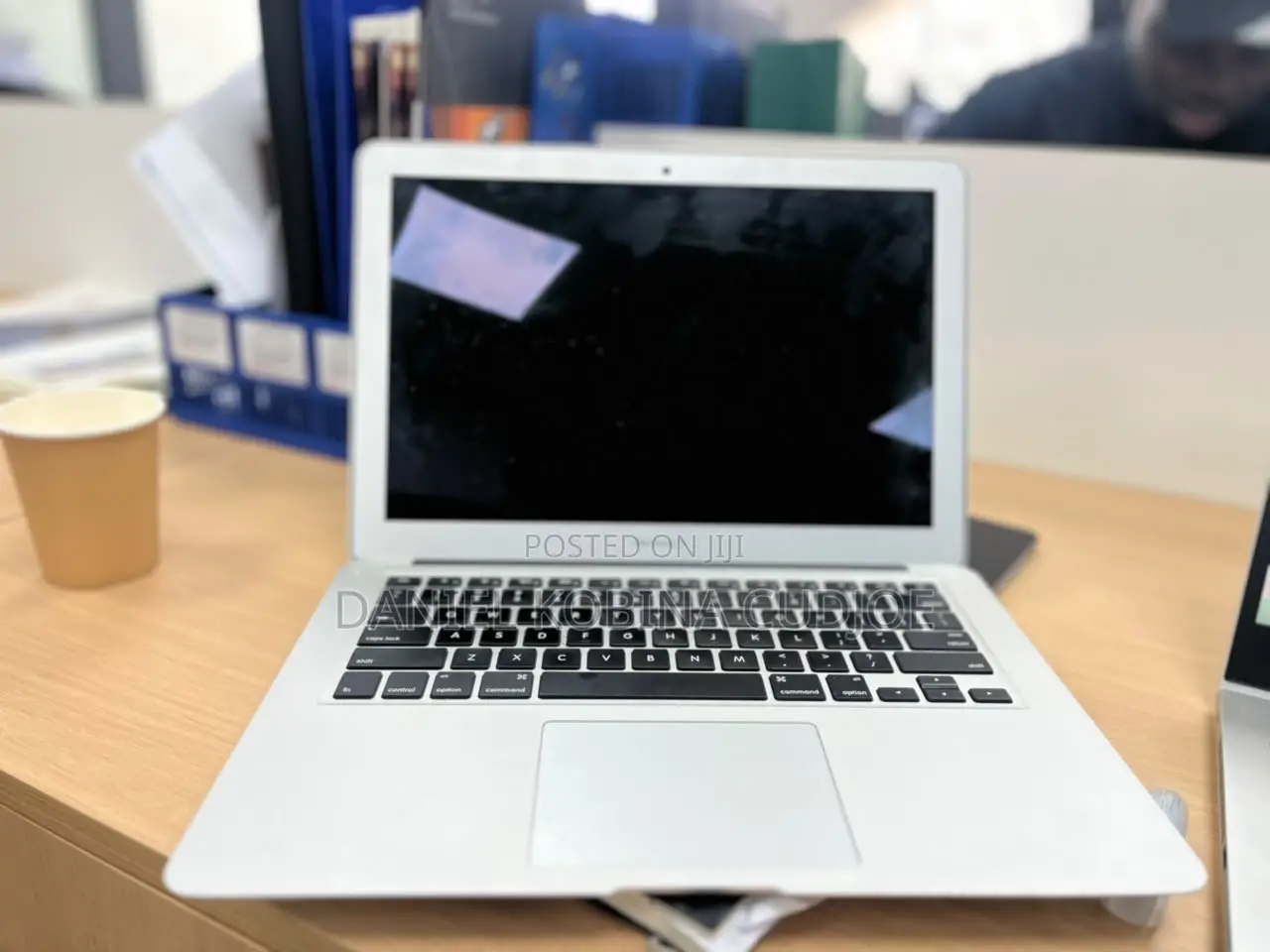 New Laptop Apple MacBook Air 8GB Intel Core i5 SSD 128GB