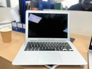 New Laptop Apple MacBook Air 8GB Intel Core i5 SSD 128GB