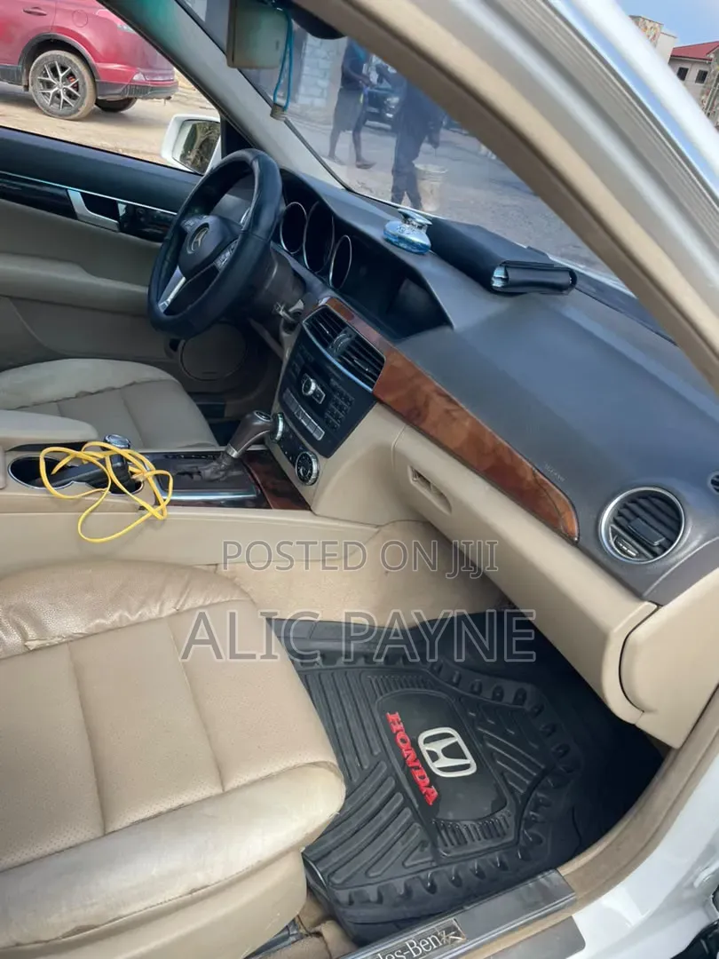 Mercedes-Benz C250 2014 White