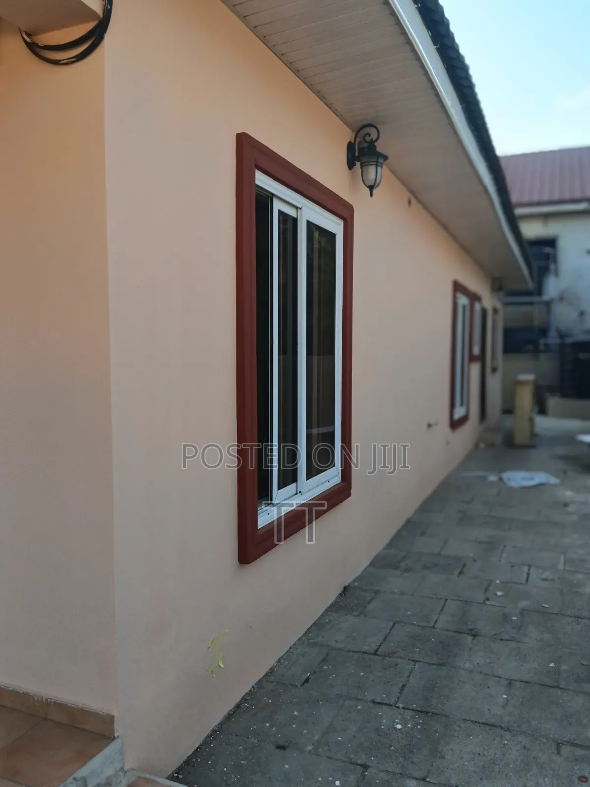4bdrm House in Shell Sign Board, Coca Cola for rent