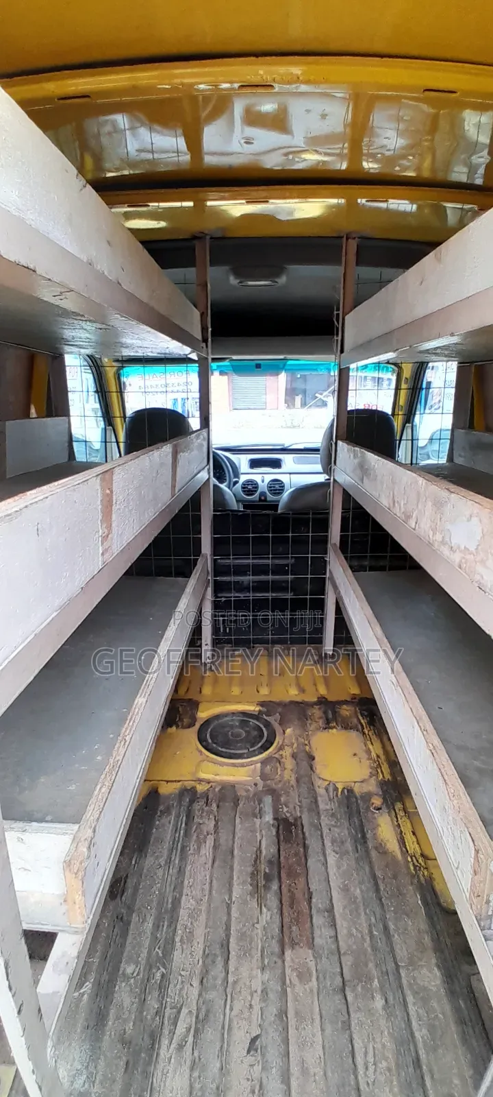 Renault Kangoo 2011 Yellow