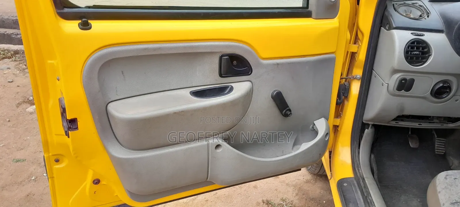 Renault Kangoo 2011 Yellow