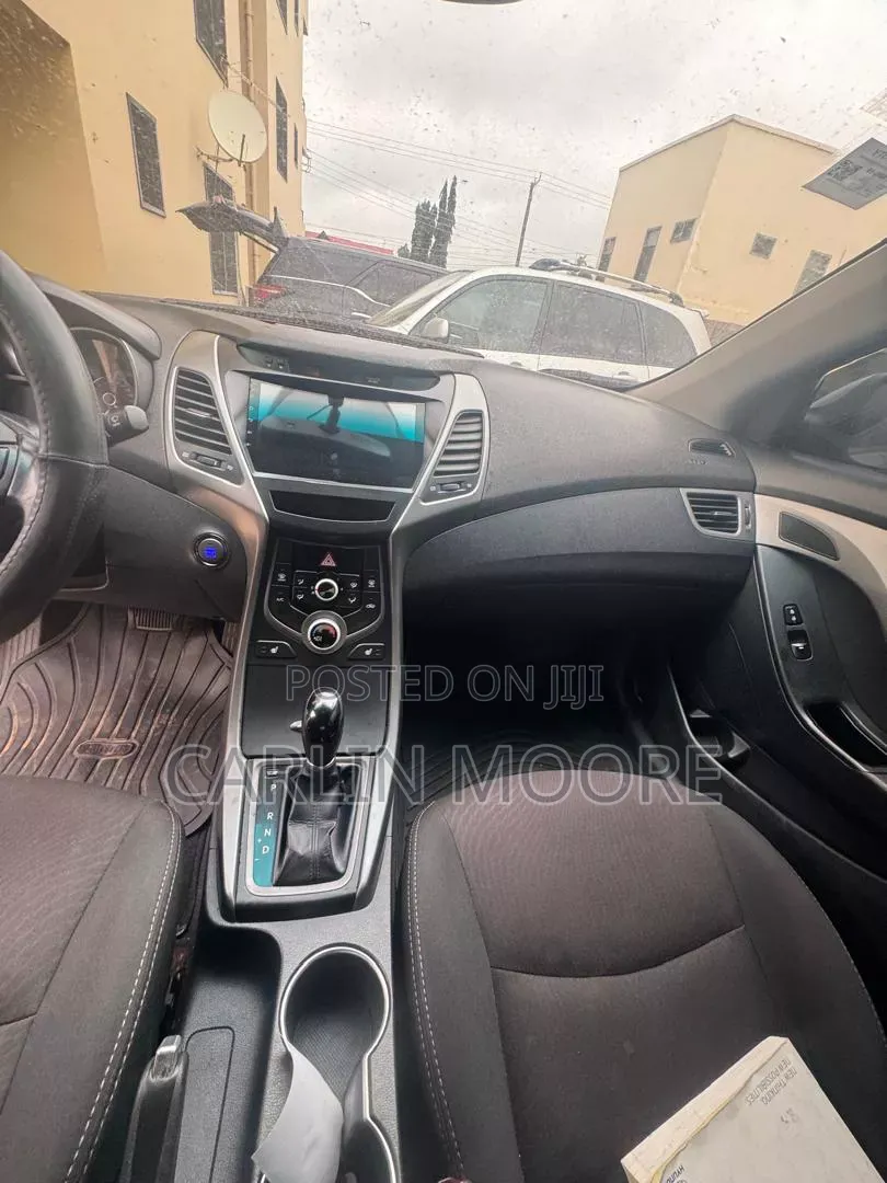 Hyundai Elantra 2016 Silver