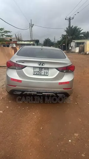 Hyundai Elantra 2016 Silver