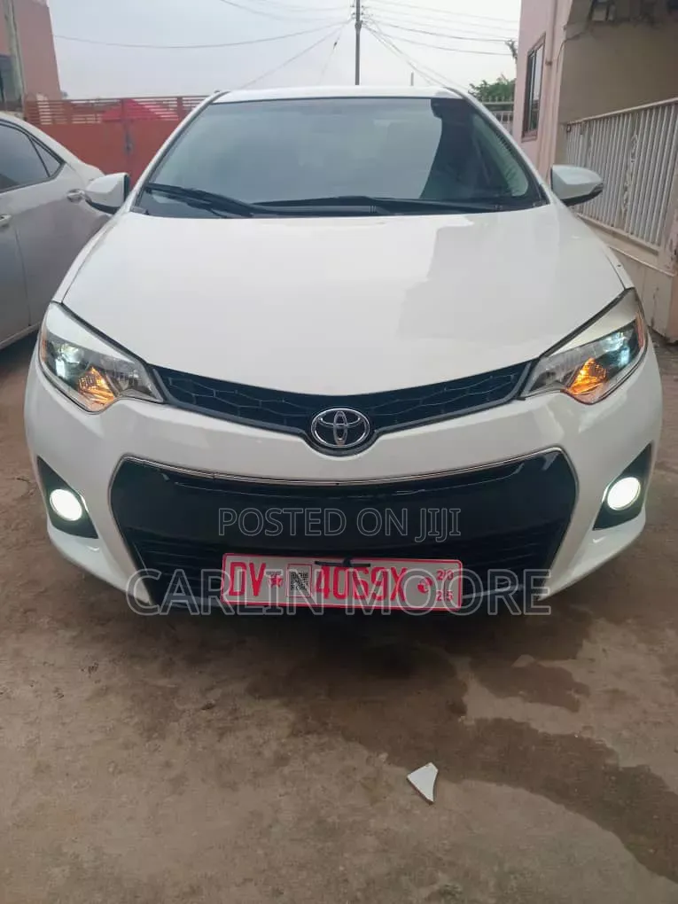 Toyota Corolla 2016 White