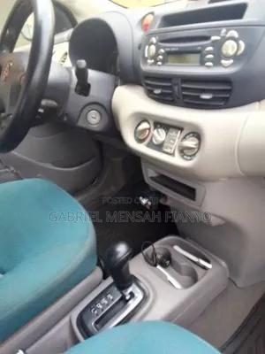 Nissan Almera Tino 2.0 Breaking for Parts Akatsi QR20 Engine Good