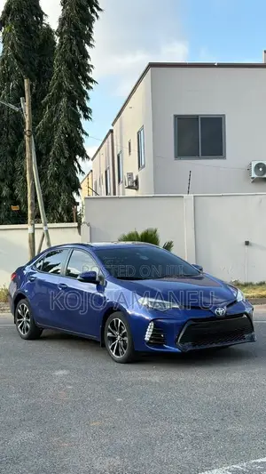 Toyota Corolla XSE (1.8L 4cyl 2A) 2018 Blue