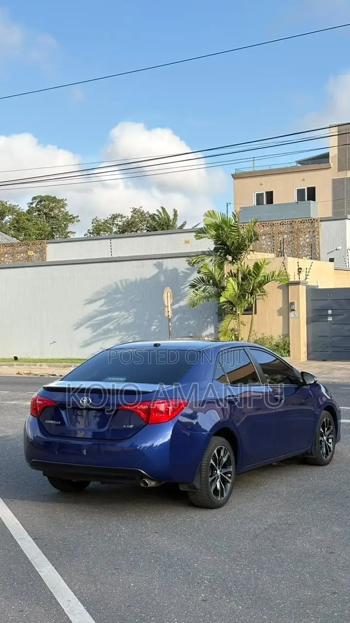 Toyota Corolla XSE (1.8L 4cyl 2A) 2018 Blue