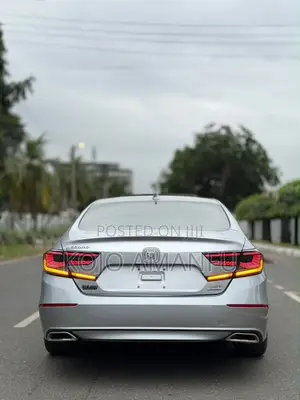Honda Accord Touring 2.0T 2020 Silver