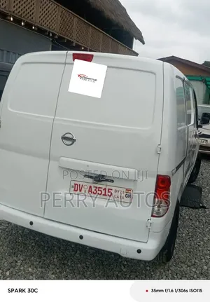Nissan NV200 2017 White
