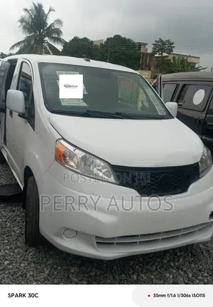 Nissan NV200 2017 White